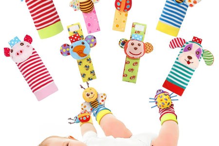 Baby Soft Rattle Toy Foot Finder Socks Wrists Rattles Ankle Leg Feet Hand Arm Bracelet Activity Rattle Baby Shower Present Gift for Neborn Baby Infant Boy Girl Bebe (8 Pcs)